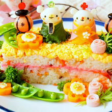 パウンド型deくまちゃんお雛様寿司ケーキ♡