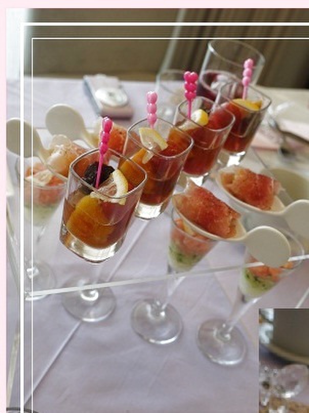 小さいグラスたちが主役!一口サイズオードブルで大人可愛い❤カフェ気分