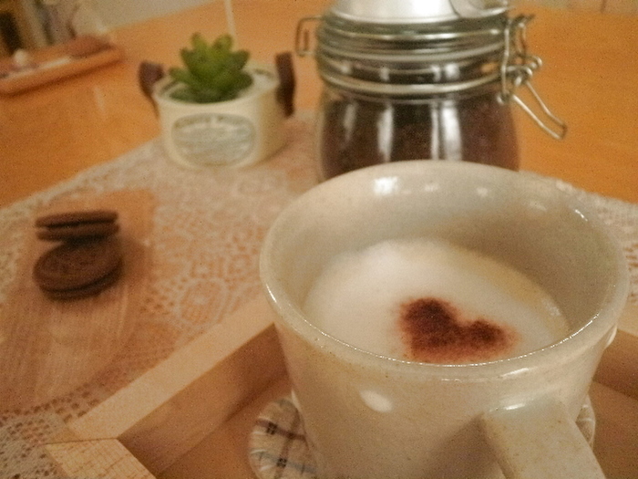 100均の道具で簡単ハートのカプチーノ