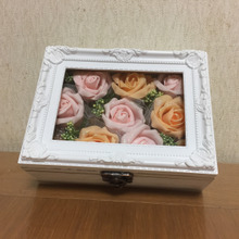 100均材料のみで☆おしゃれな春らしいフラワーBOX