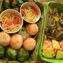 串団子のおにぎりで彩りよく!お花見弁当♪