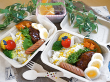 デリ風容器で♪お揃いロコモコ弁当
