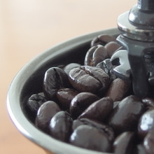 絶対に後悔しないコーヒーミルの選び方 + プロもすすめる7定番