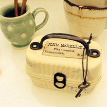 空き缶で簡単かわいい♪トランク風小物入れ