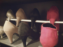 つっぱり棒1本で2倍になる靴収納〜