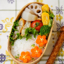 簡単♪大人可愛い♪春色お花デコ弁当