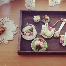 缶のふたを使って可愛いアレンジ♪冷蔵庫が華やかに♪