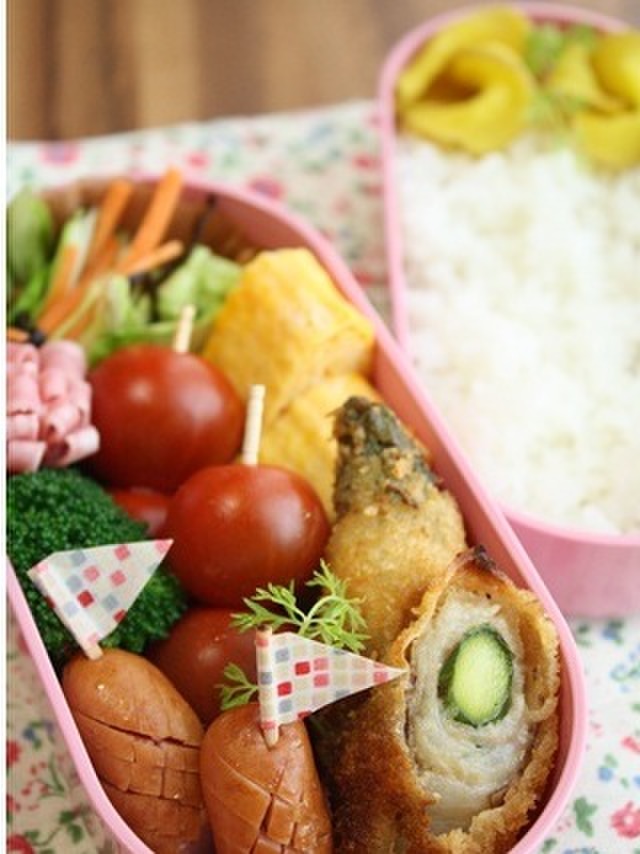 クルッと簡単*ひっそりお花デコのお弁当