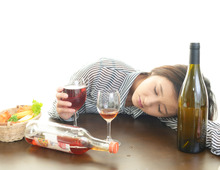 子どもには秘密!ママ達の「お酒でやっちゃいました」事件簿