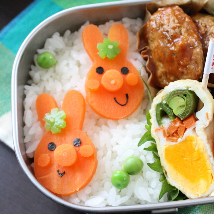 ブサかわ!愛嬌たっぷりウサギのキャラ弁