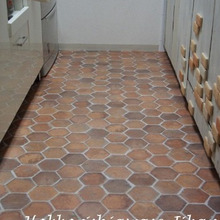 キッチンに六角形テラコッタ風クッションフロアを