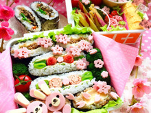 プチデコおにぎらずのお花見大箱弁当♡