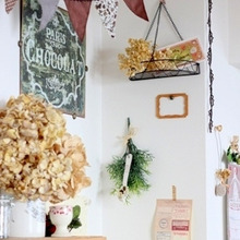 ダイニングの壁面ディスプレイはプチプラ雑貨で♪ナチュラルスタイルインテリア