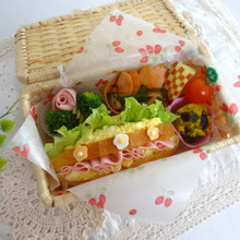 お花が咲いたサンドイッチ弁当
