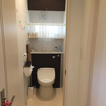 24㎝の隙間にトイレットペーパーが収納出来る