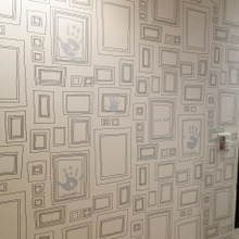 子供達の手形を壁にペタッ!