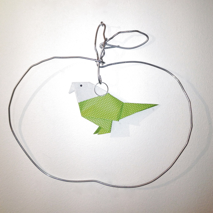 簡単 ワイヤーハンガーで 壁デコ♡