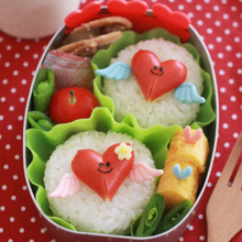 ウインナー1本でキャラ弁!ハートのラブリーデコおにぎり