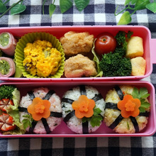 にんじんお花のデコ弁当