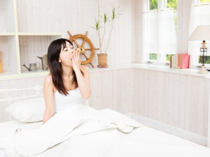 疲れてるのに眠れない人必見!「筋弛緩法」って知ってる?