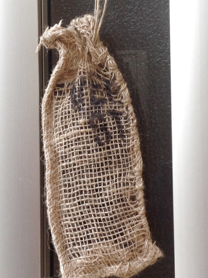 100均の麻袋で男前なムシよけカバー