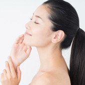 変顔で美顔! 話題の舌グリグリマッサージって?