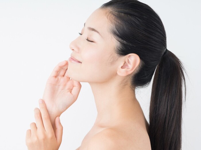 変顔で美顔! 話題の舌グリグリマッサージって?