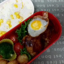 目玉焼きで!ちょこっとだけロコモコ風弁当