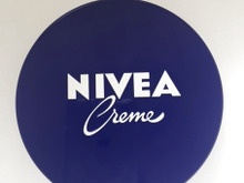 万能すぎる!ニベアの青缶 あの汚れがスッキリ♪