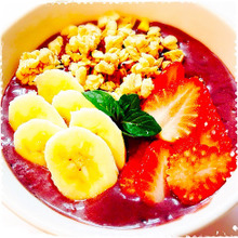 やっぱりこれ!!朝はアサイーボウル