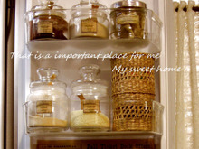 100均で冷蔵庫の収納!ガラス瓶を使って ♪