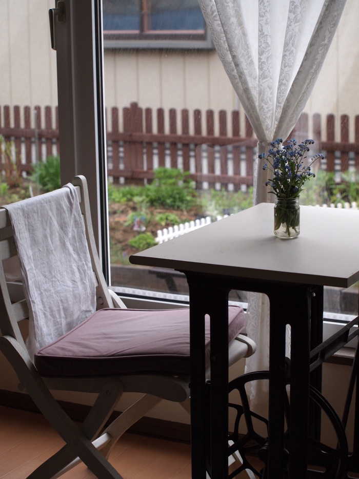 憧れのカフェには程遠いけど、頑張ればカフェっぽくなるかも。。。