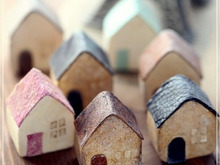 紙粘土で作った小さなおうち