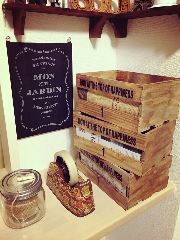 木箱を重ねてモデム隠し