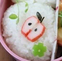 カットしたカニカマを並べるだけ