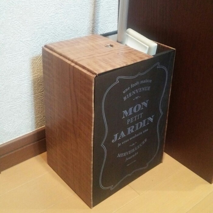 工具不要で超簡単!100均木箱でフロアワイパー収納BOX