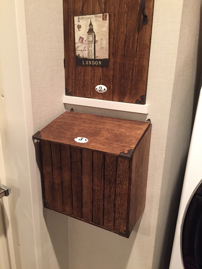 ゴミ箱は浮かせてストレスフリー