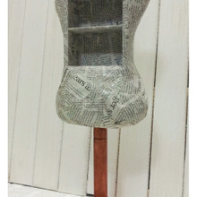 100均木箱でトルソー型ディスプレイボックス