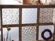 古道具の木枠と100均で昭和レトロな飾り窓