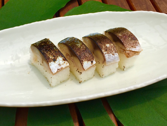 市販の鯖寿司を高級焼鯖寿司に♪