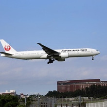 飛行機に手が届きそう!な公園