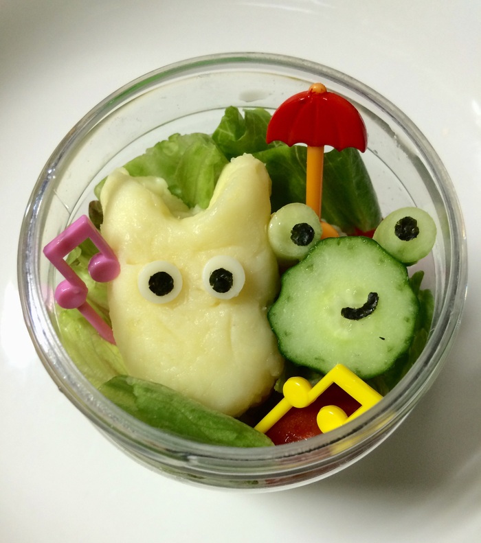 お弁当にぴったり!ピーナツバターの空き容器でジャーサラダ