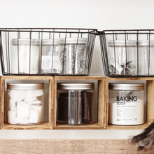 100均で収納ディスプレイ。お掃除グッズを可愛く収納