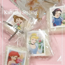 シールを貼るだけ?プリンセスサンドイッチ?