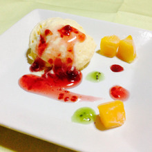 ひんやりフルーツソースと甘酒アイス