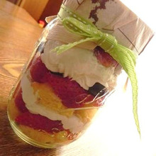 ふんわりスポンジのメイソンジャー苺ケーキ