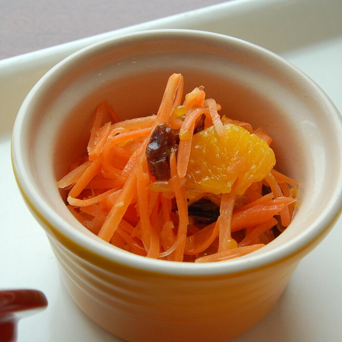 カラフル&美味しい!「にんじんとみかんのオレンジサラダ」をぺろりと食べちゃえ