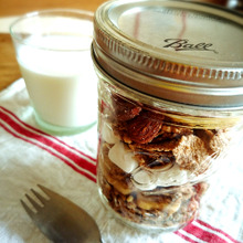 ジャー de 食物繊維たっぷり美腸シリアル朝ごはん