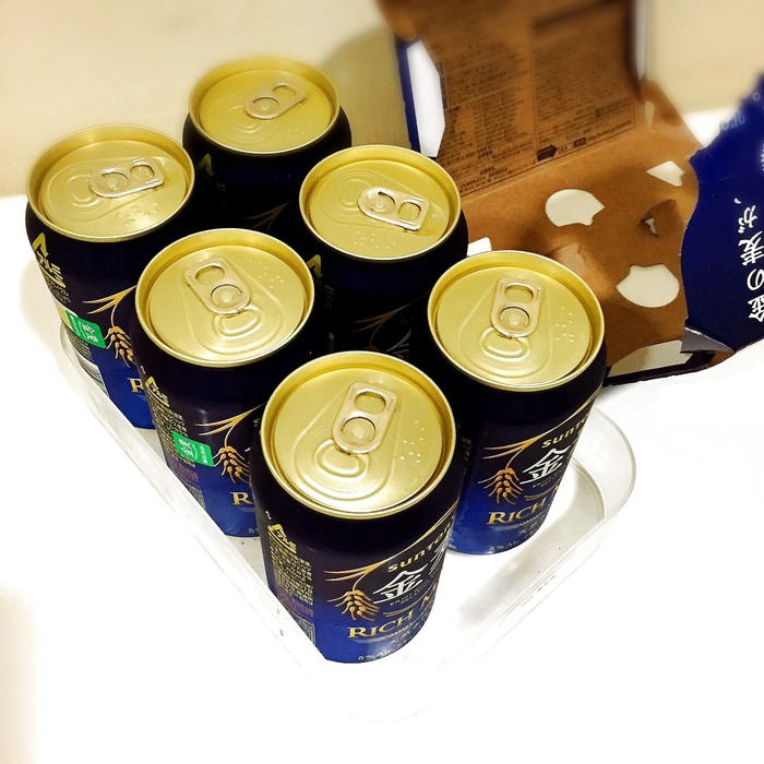 ビール(発泡酒)は専用容器にバラして入れる!