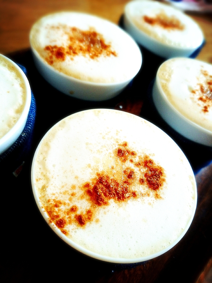 お約束のフワフワカフェオレでほっと一息